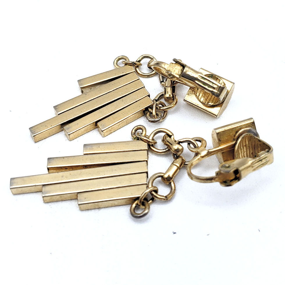 Thumbnail: Vtg Art Deco Gold Tone Geometric Bar Fringe Chandelier Clip Earrings