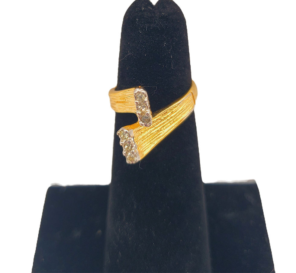 Vintage Gold Rhinestone wrap Pinky Ring with tiny clear crystal rhinestones and texurized gold band close up view