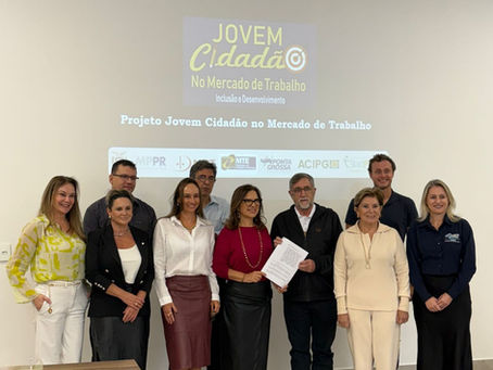 Cerimônia de assinatura da renovação do termo de cooperação técnica do Projeto Jovem Cidadão no Mercado de Trabalho