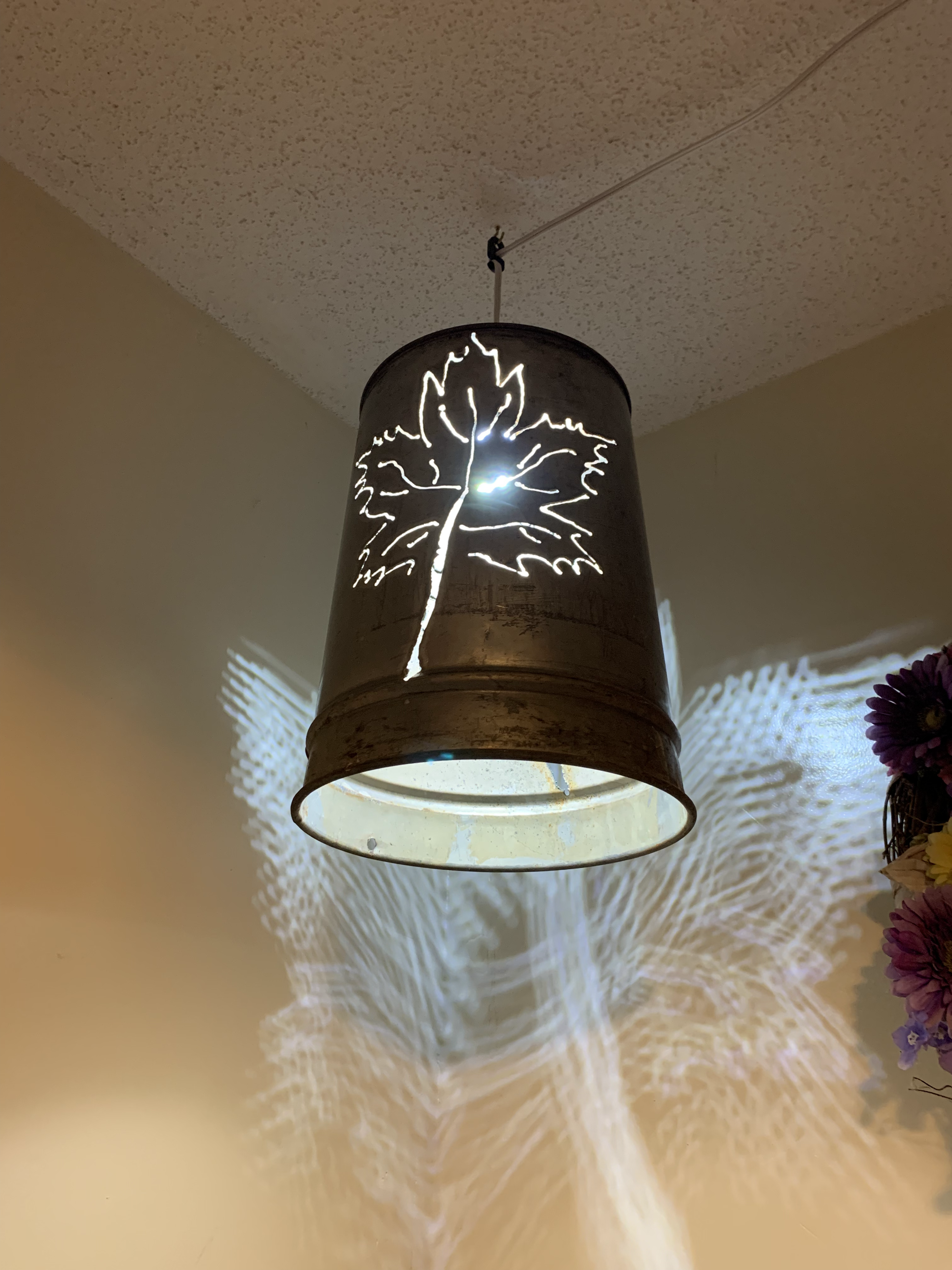 Double-Sided LED Sap Bucket Pendant Light with Maple Leaf Detail (Small)