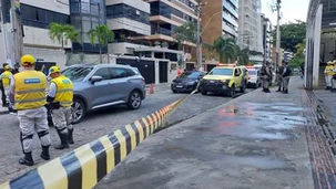 Tentativa de homicídio deixa homem ferido dentro de carro de luxo em Maceió