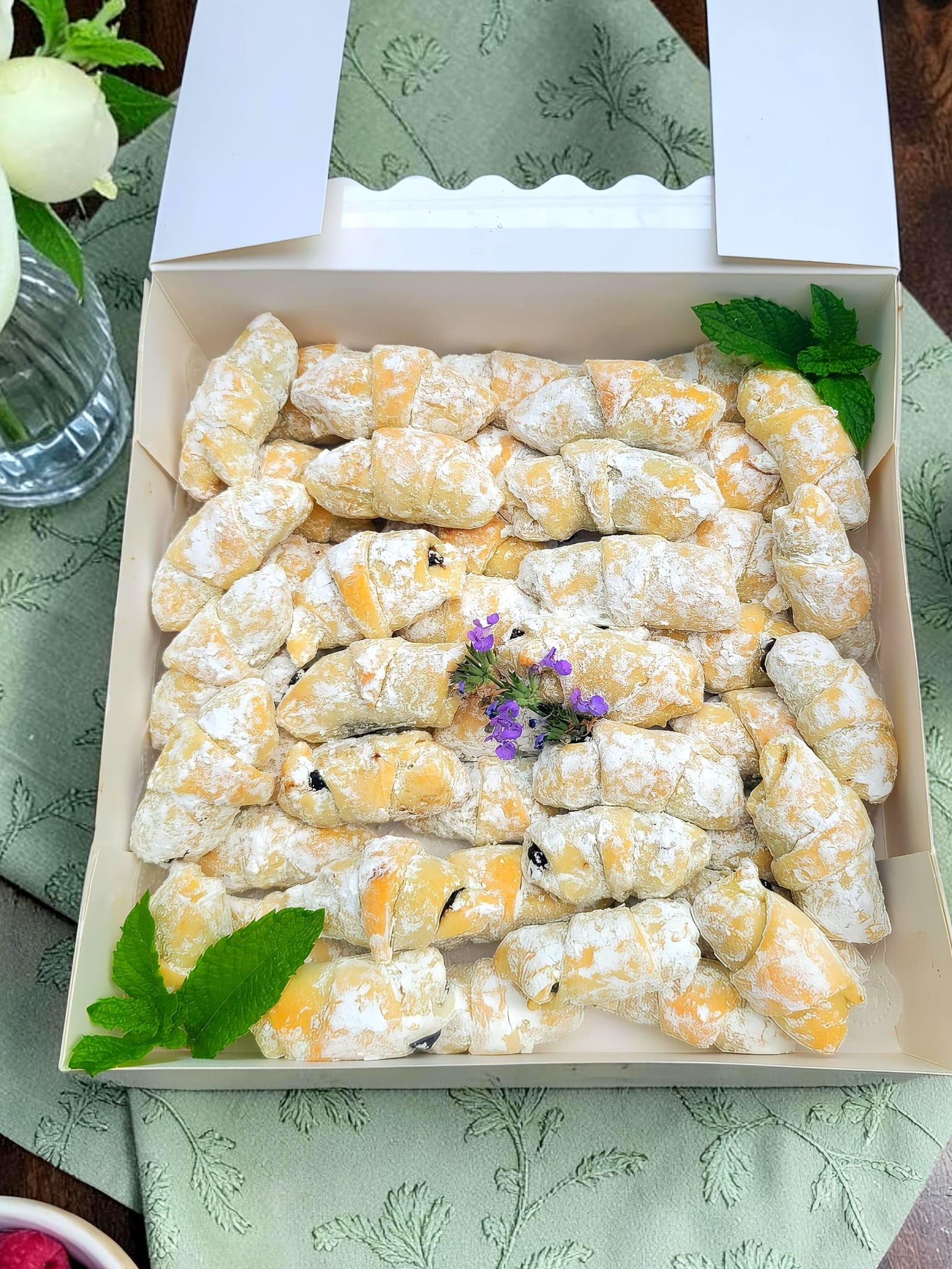 Plum Jam Crescent (50 pcs)