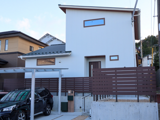 開放感のある吹き抜け×白を基調としたナチュラルなお家