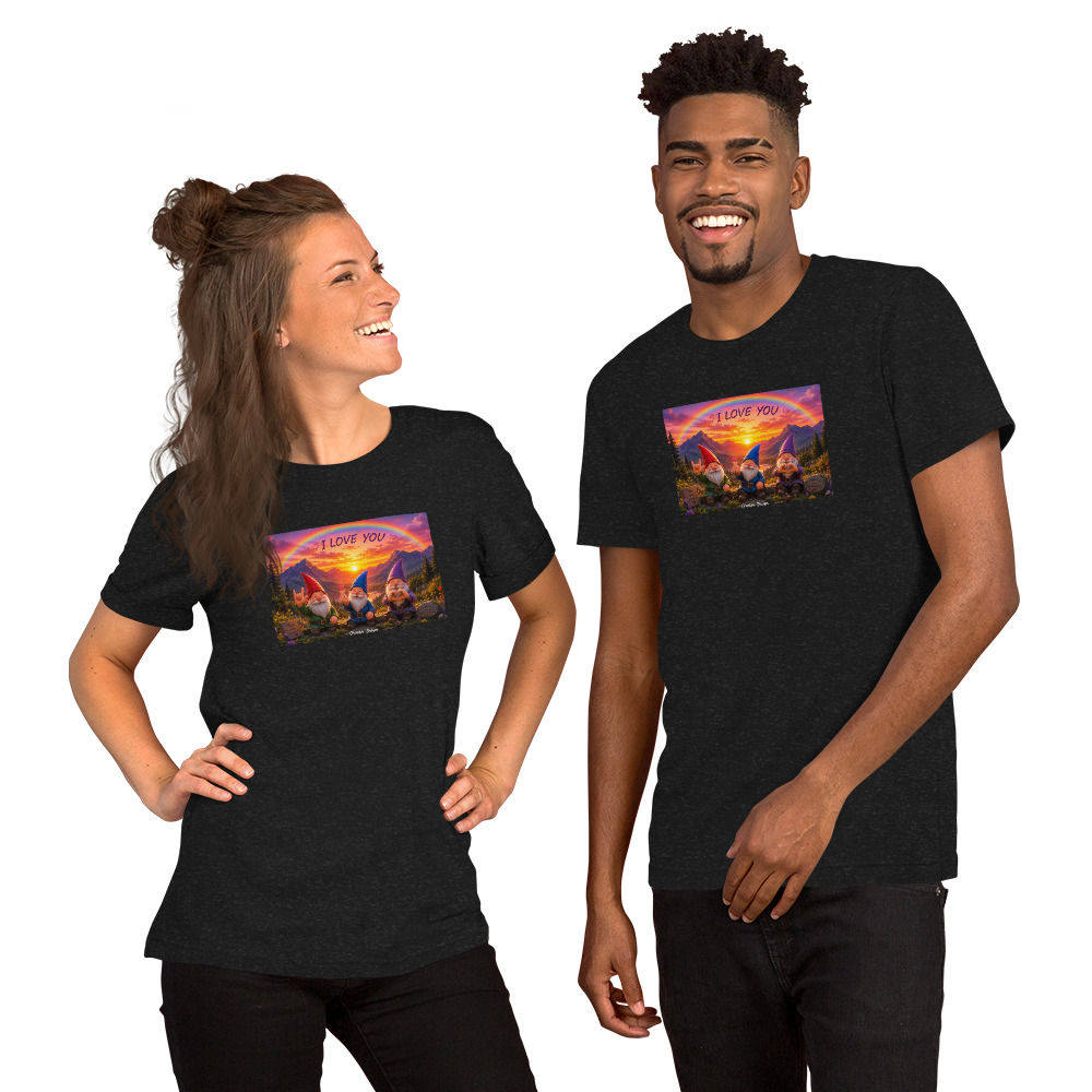 Gnomes Love in Every Hand - Shirt