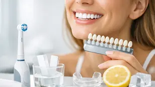 9 Best Ways to Whiten Teeth Safely