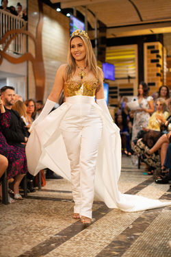 Jolibeth Sanchez - Orquidia de oro