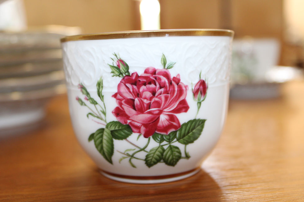 Miniature : Service en porcelaine ajourée – Pierre-Joseph Redouté pour Arzberg