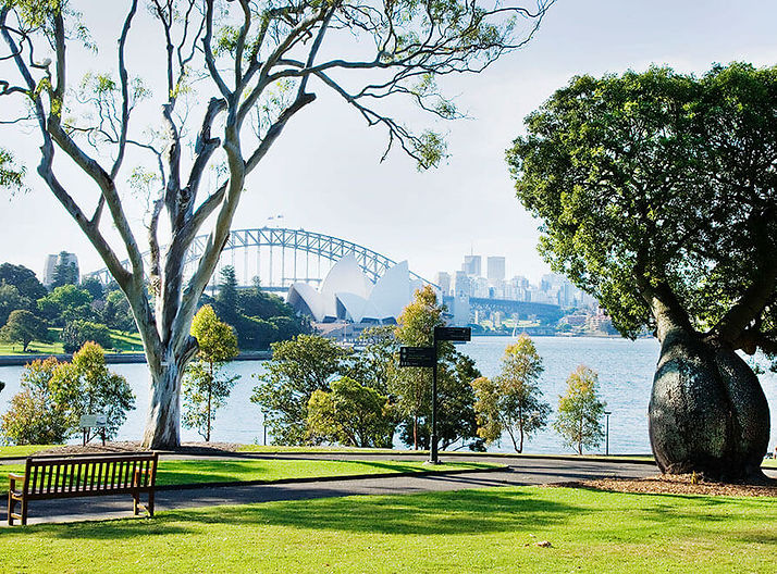 Visit-Sydney-Garden-Harbour-Paths-892x660.jpg