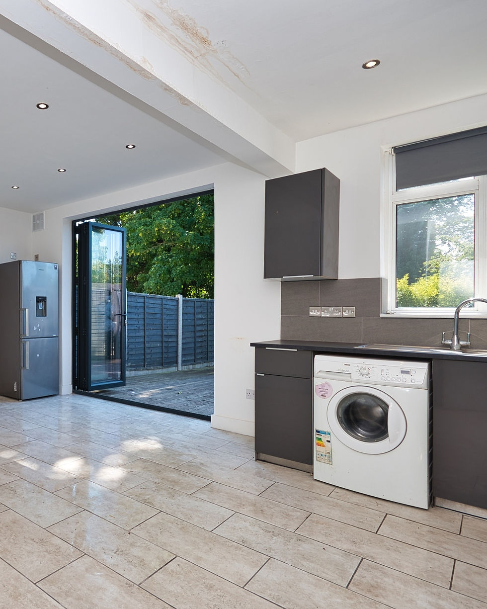 TaylorGlazingSolutions_BifoldDoors
