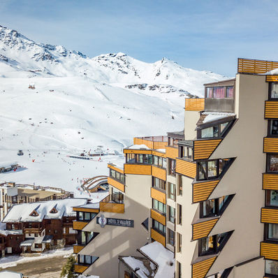 3 Valleys Experience. Luxurious and tailor-made mountain holidays