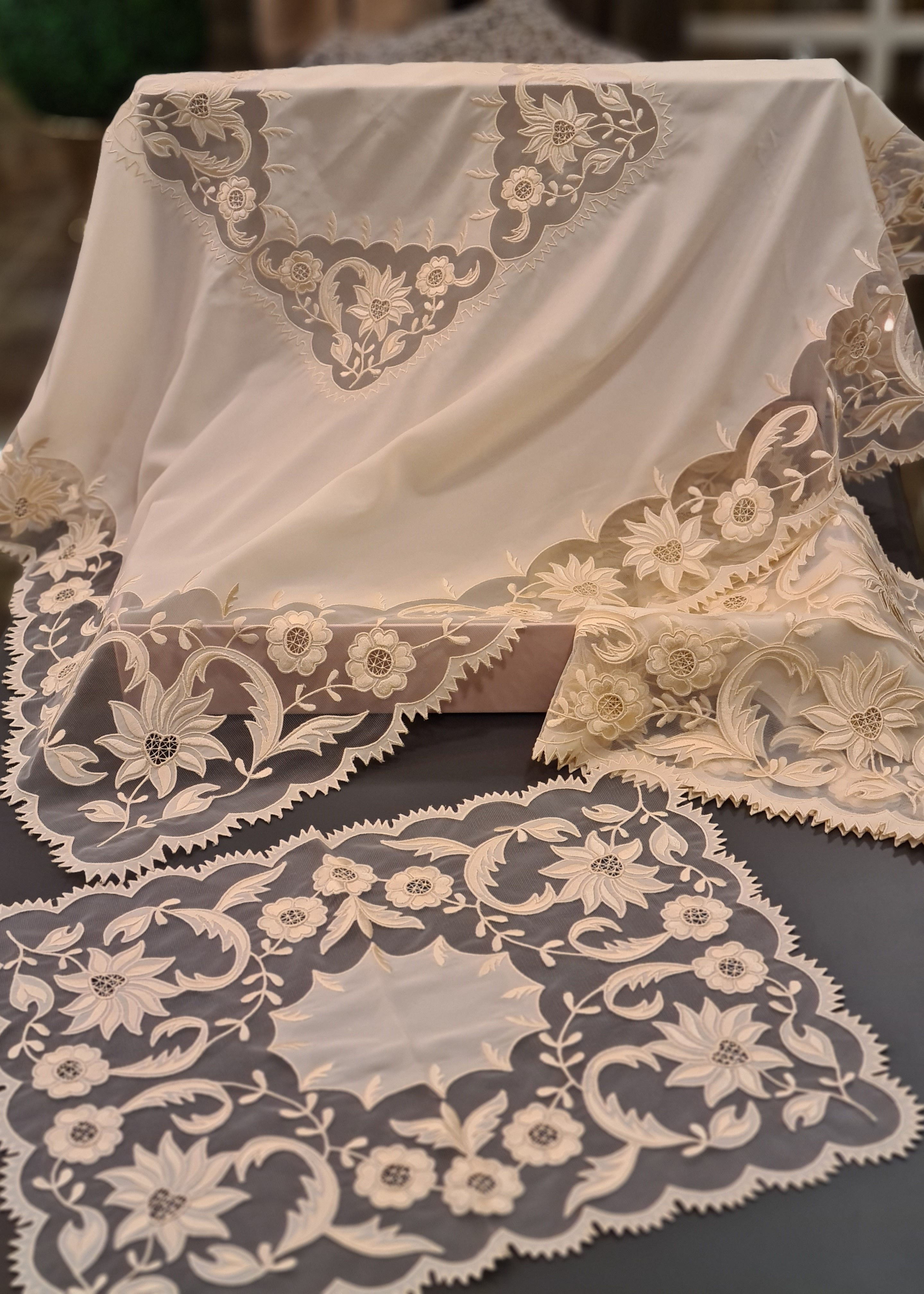 Zambak Kumaşlı Salon Takımı Şampanya