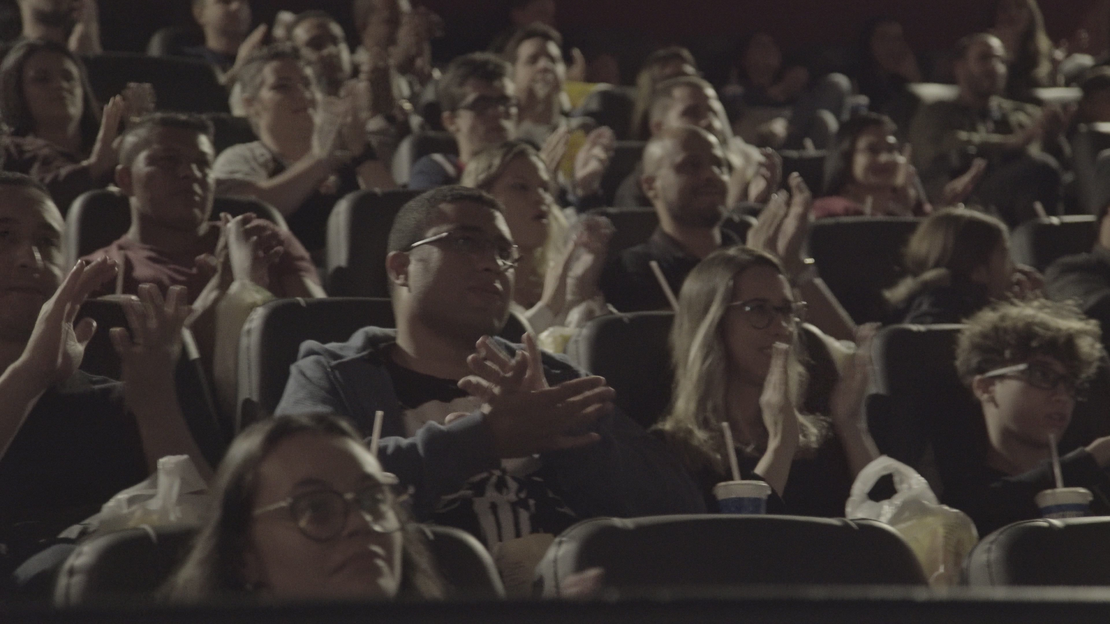 Cineart homenageia bombeiros