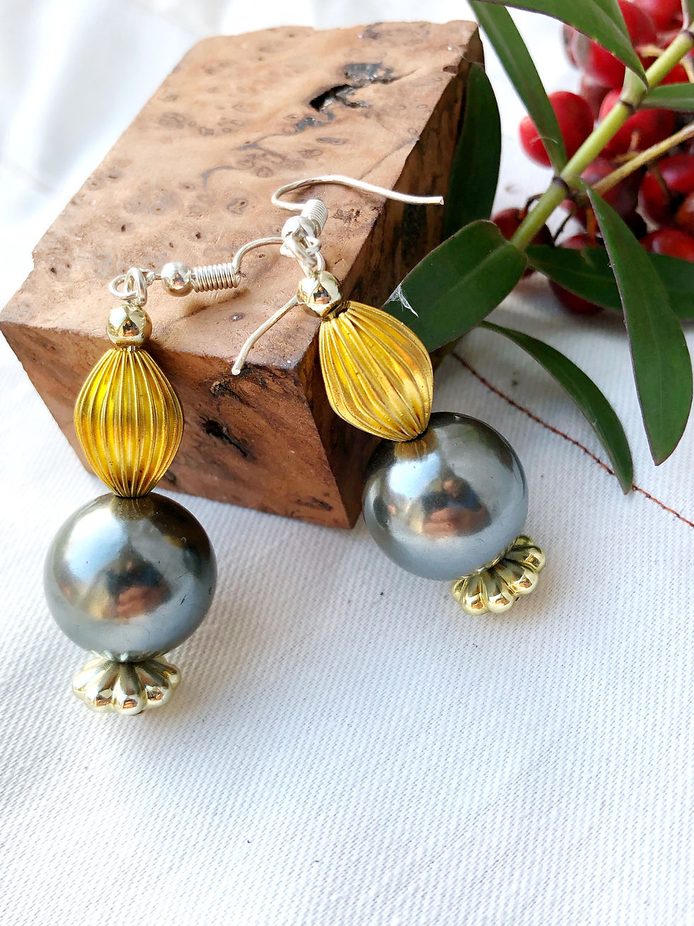 Thumbnail: Silver Grey Round with Ribbed Gold Oval Bead Earrings