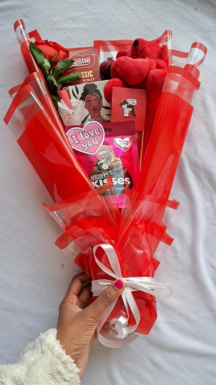 7 days 7 gifts bouquet for her