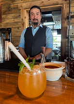 johnny_apricot mocktail_july_farm_dinner_7900_edited.png