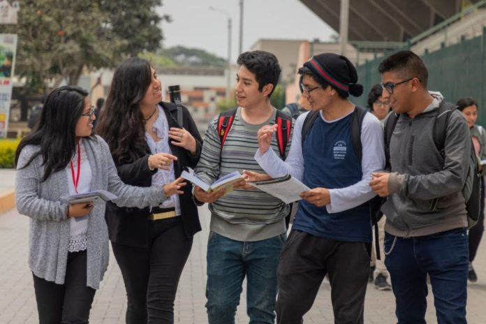 De la escuela a la sociedad: cómo la participación temprana impulsa ciudadanía activa en el Perú