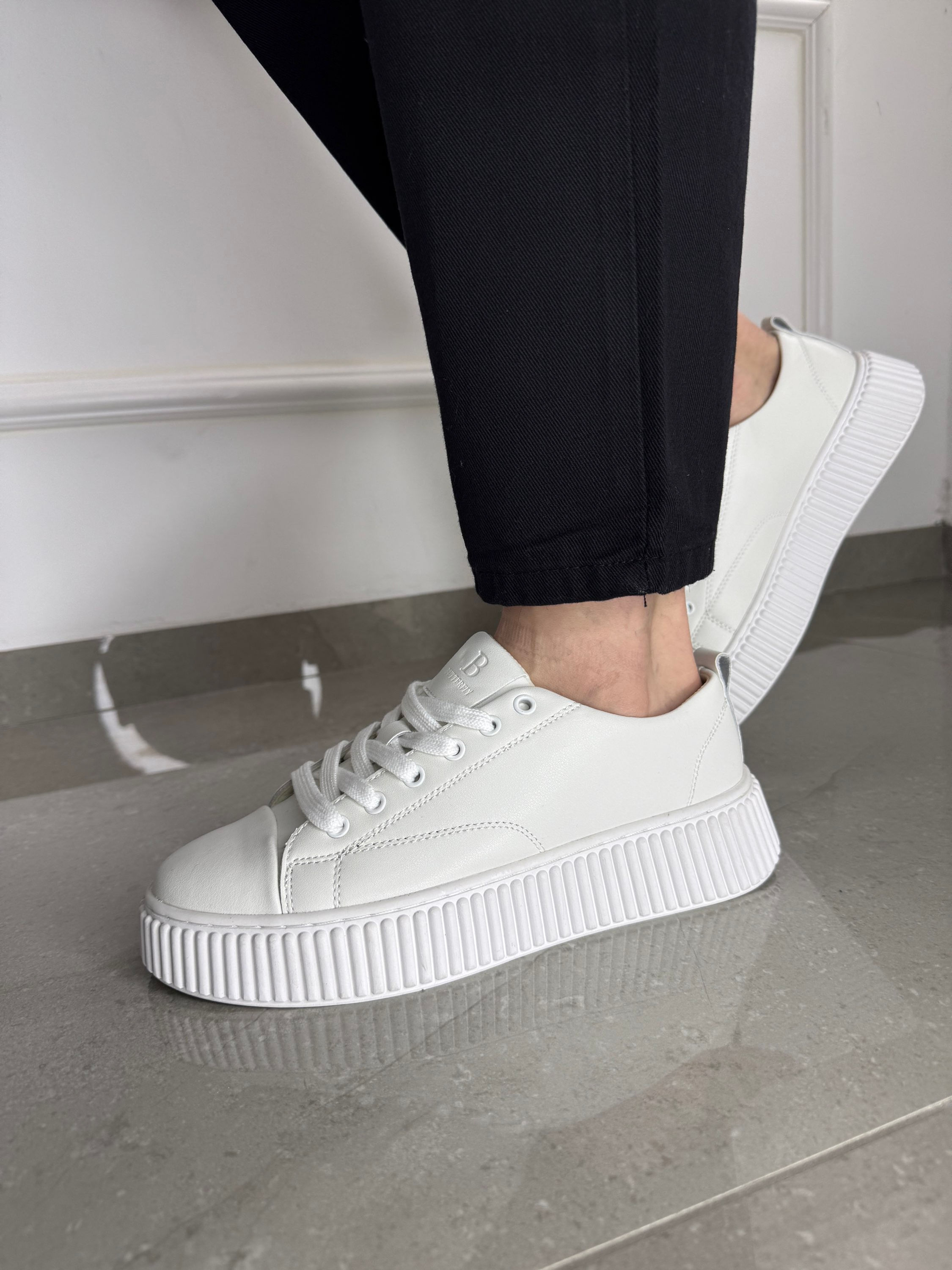 BUTTERFLY PREMIUM SHOES 