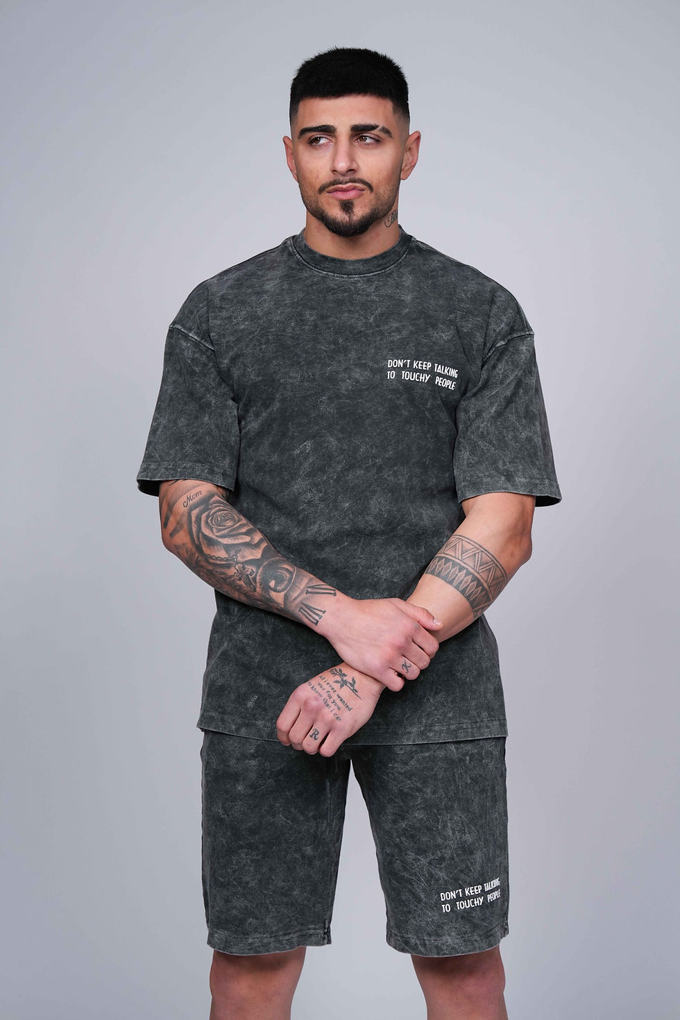 תמונה ממוזערת: חליפה אוברסייז אפקט דהוי 