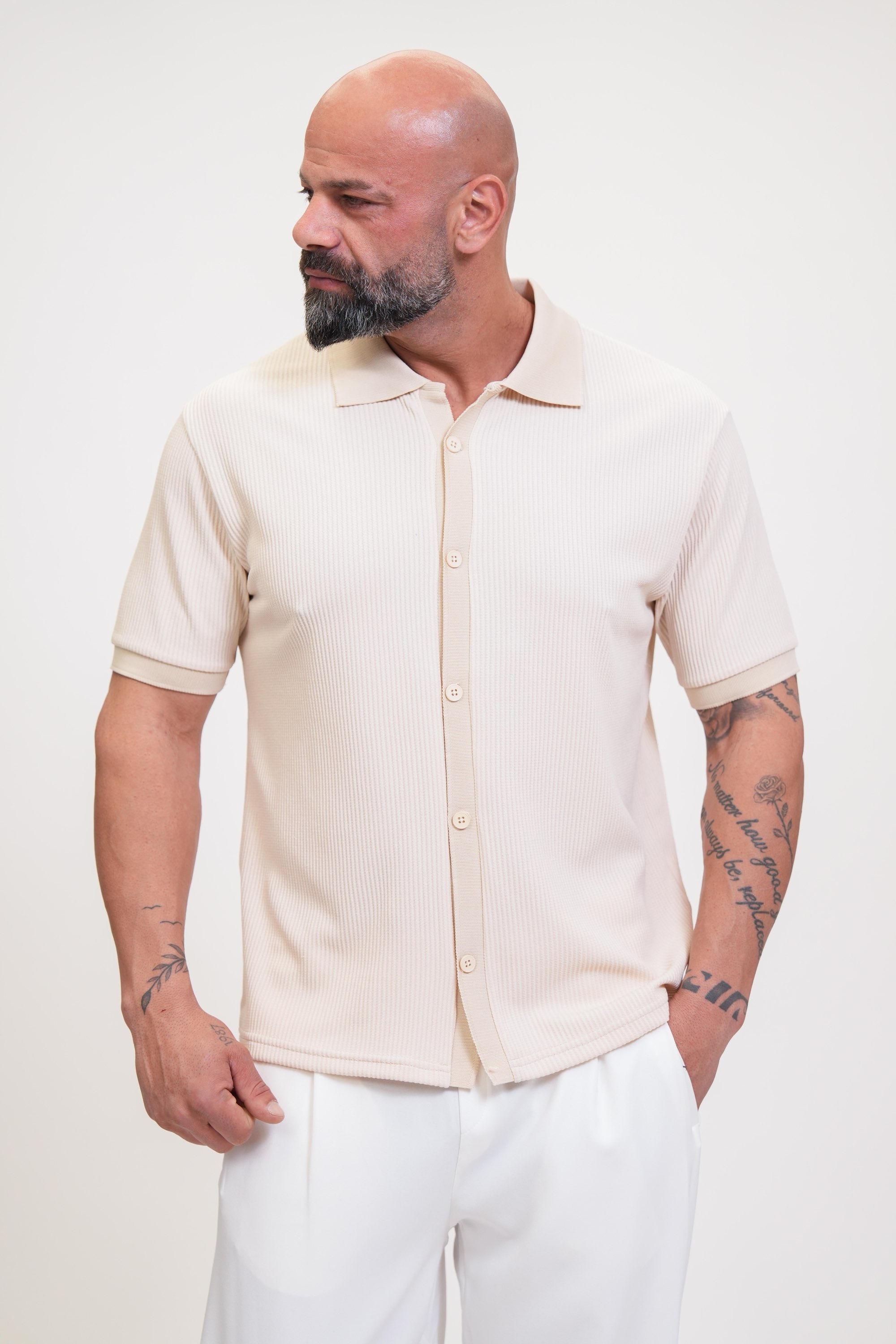 מכופתרת בד שורות 