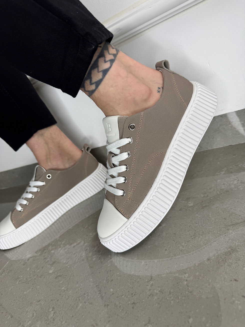תמונה ממוזערת: BUTTERFLY PREMIUM SHOES 