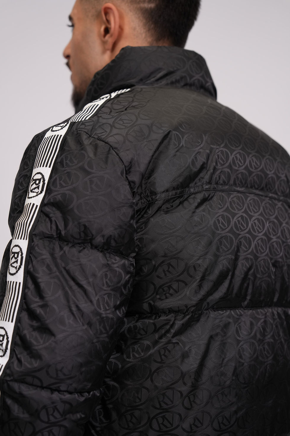 תמונה ממוזערת: ROBERTO VINO JACKET 