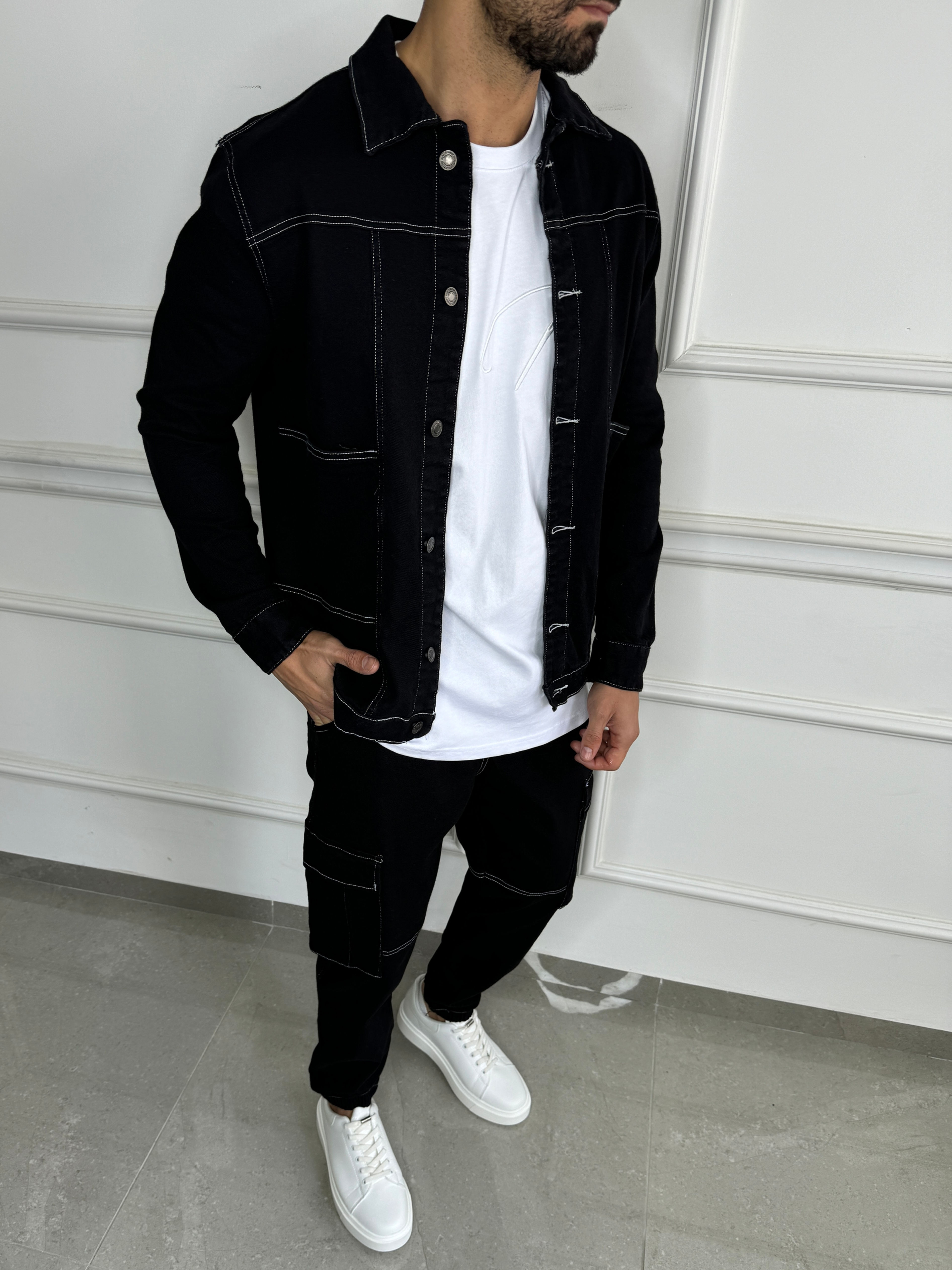 חליפה מבד גינס 