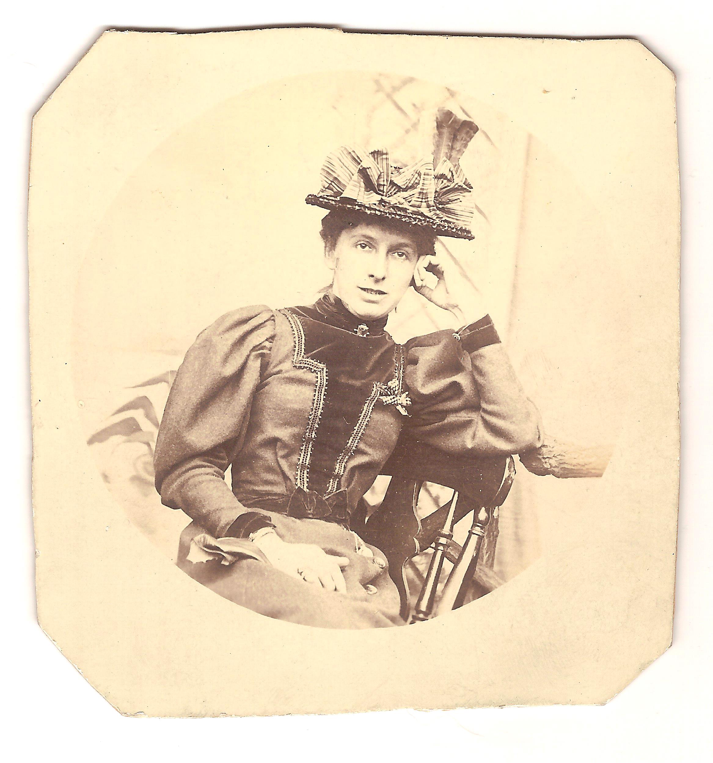 Kathleen O'Neill, Norman's sister 1898