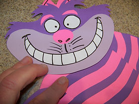 Kidfunideas.com Chesire cat craft picture of finished face