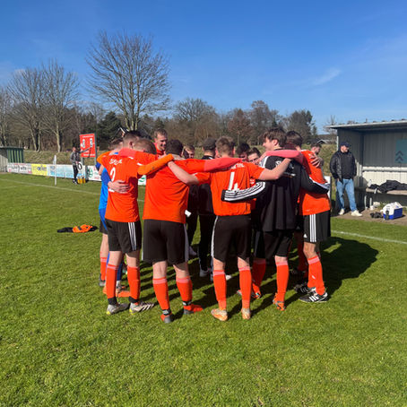 Auetaler Fußballer feiern 3 Siege in Folge.