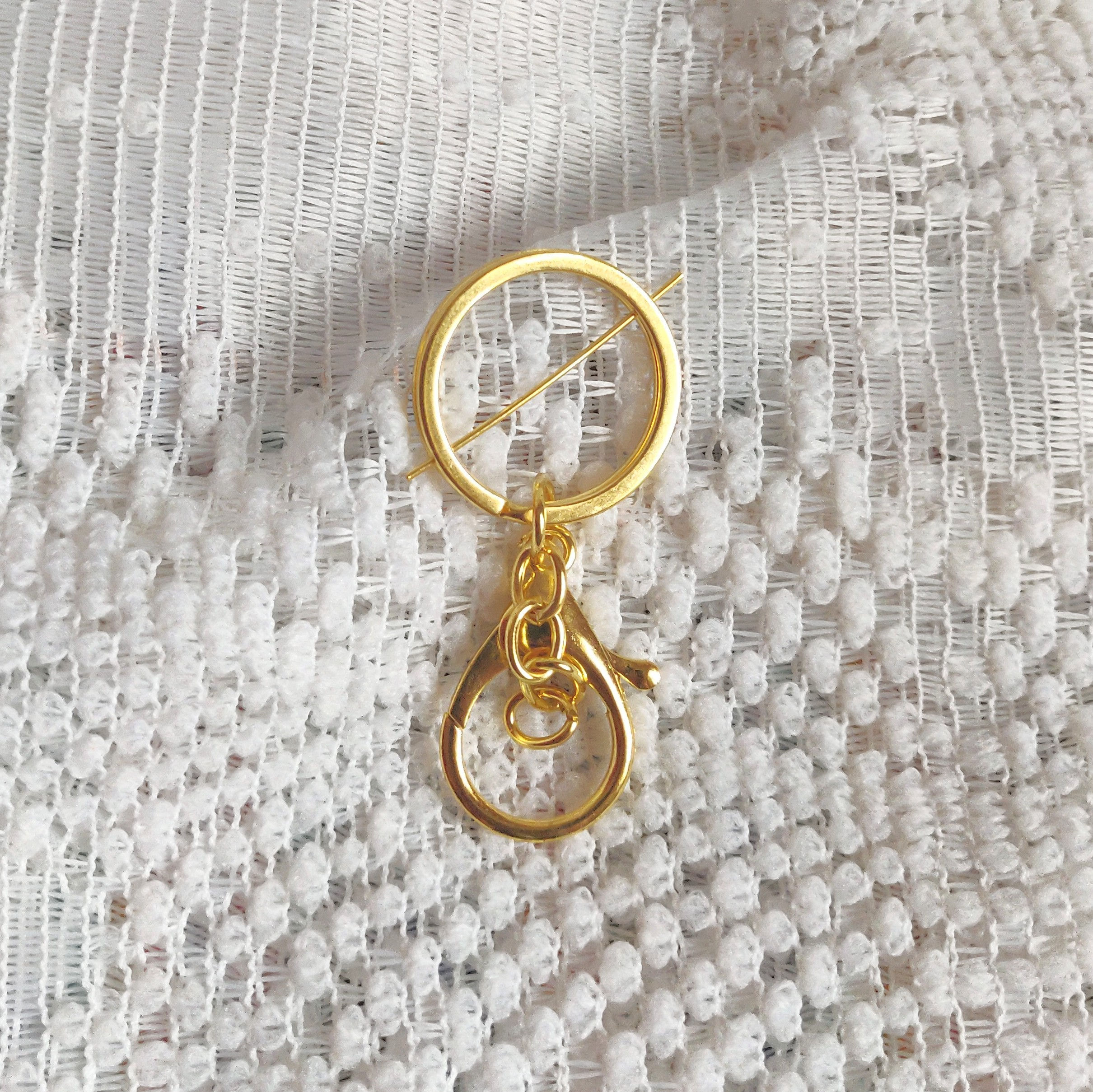 Key ring with lobster hook - golden