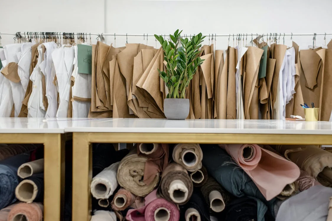patrons, modéliste, couture, couturière, tissus, soie, coton, dentelle