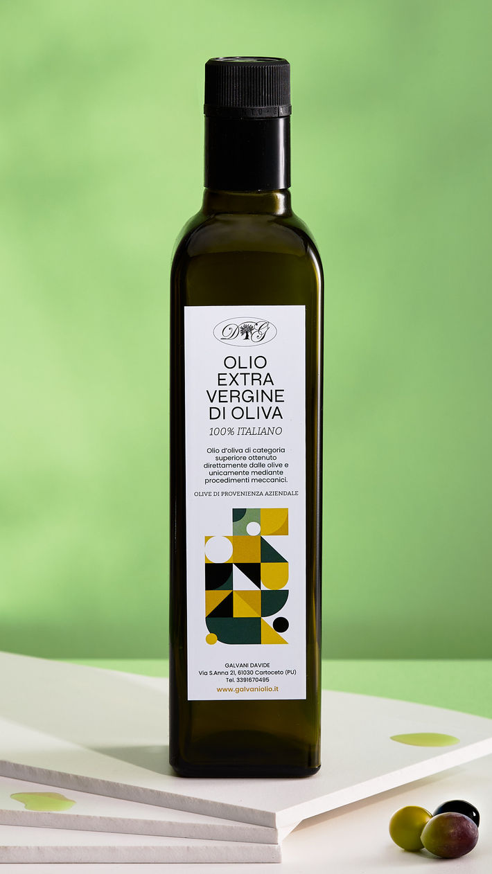 still life bottiglia olio
