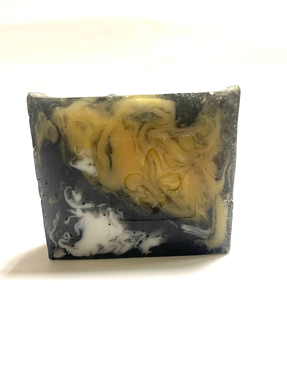 Прев'ю: Крафтове чоловіче мило-шампунь «3 в 1»