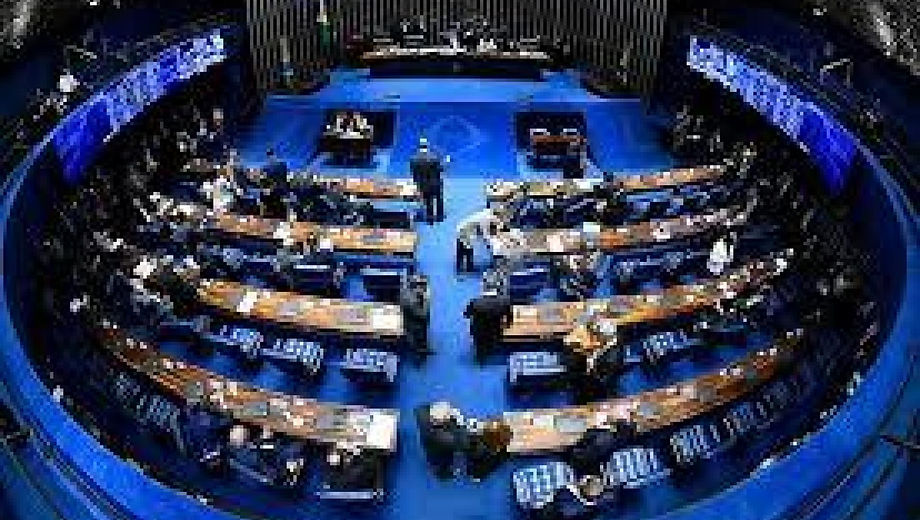 Coronavírus: Câmara aprova projeto que prevê R$ 600 por mês para trabalhador informal Texto vai ao Senado e prevê repasse por 3 meses. Autônomo deverá cumprir requisitos como ter mais de 18 anos e não