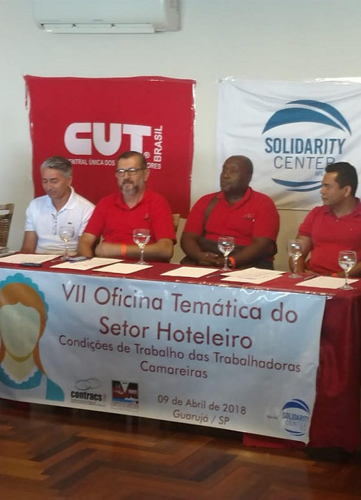 Presidente do SINTHORESSOR participa de evento que debate situação das camareiras