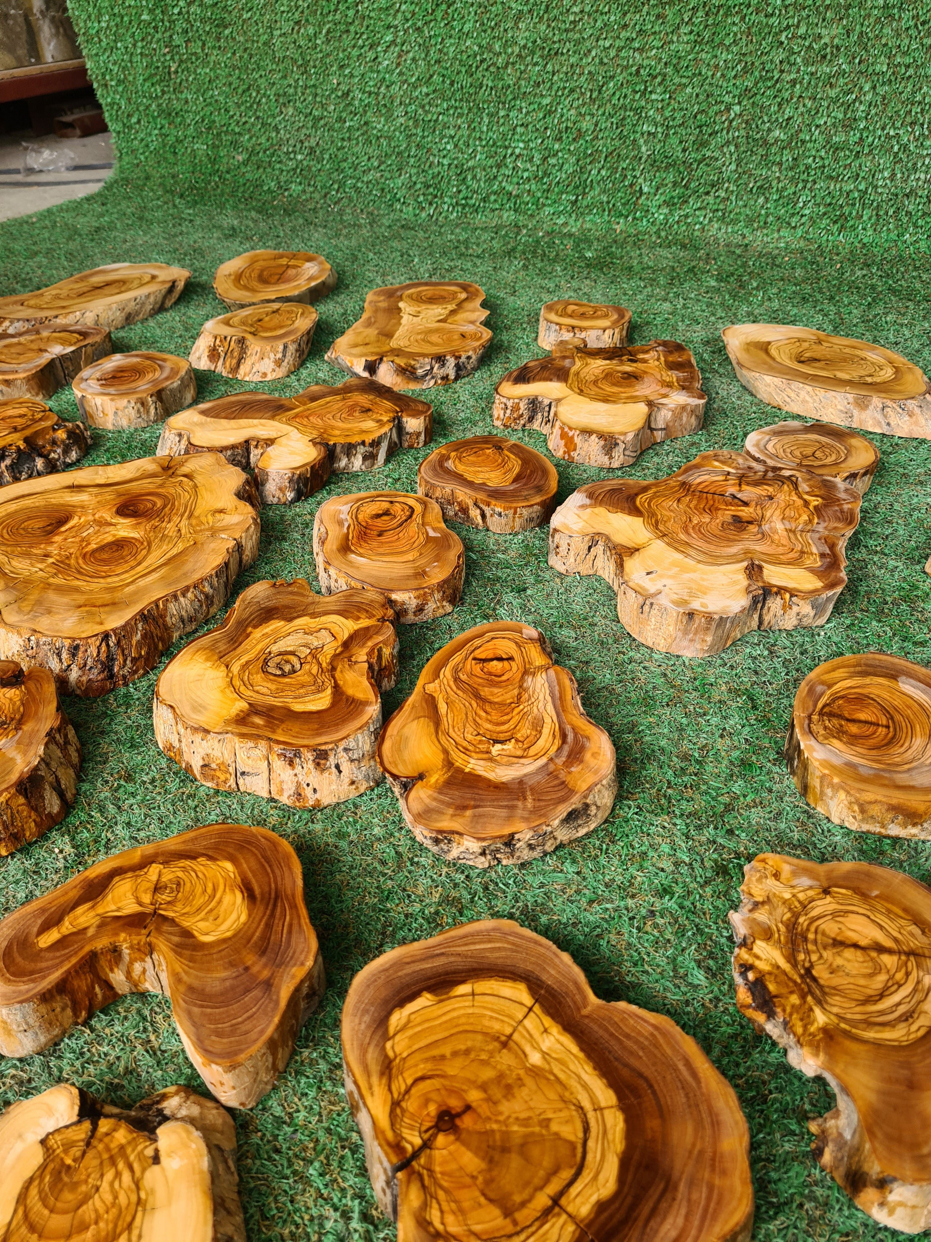 Live Edge Olive Pieces For Resinart Work, Olive Wood Slabs For Epoxy