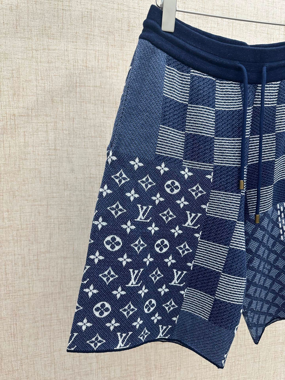 Thumbnail: short set 1