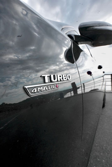 Photo du badge de la Mercedes E53 AMG