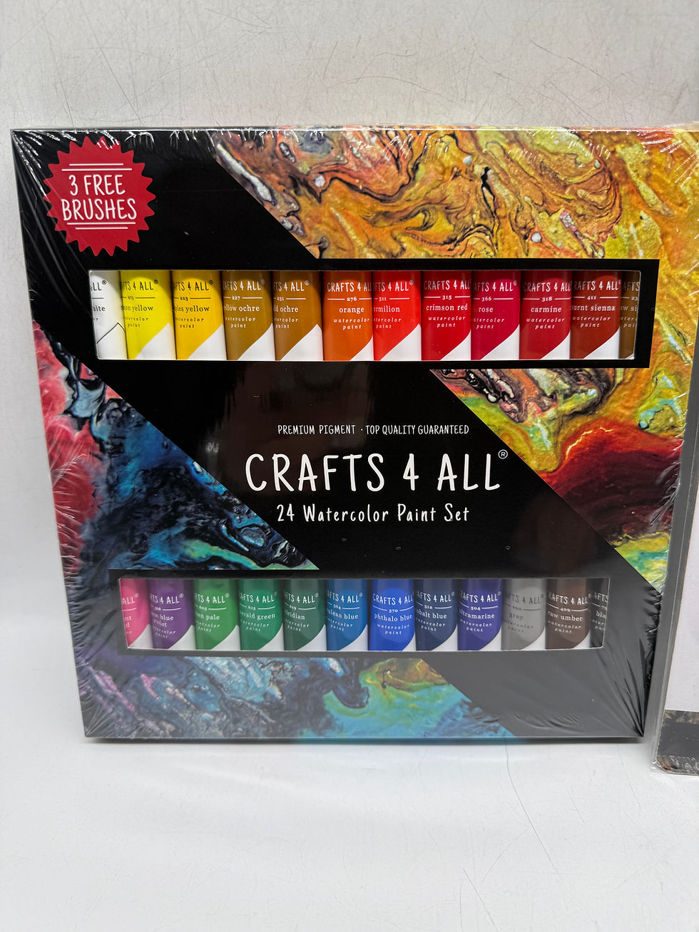 Thumbnail: Watercolour paint set with brushes 
