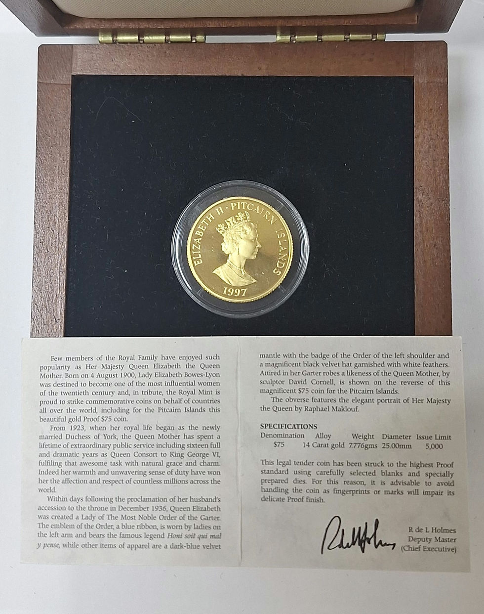 Thumbnail: Coin13.  14ct Gold Coin,  Queen Mother, Pitcairn Islands 
