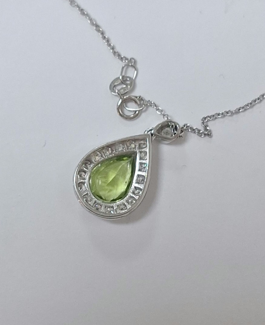 Thumbnail: G70.  18ct White Gold Peridot and Diamonds pendant and chain 