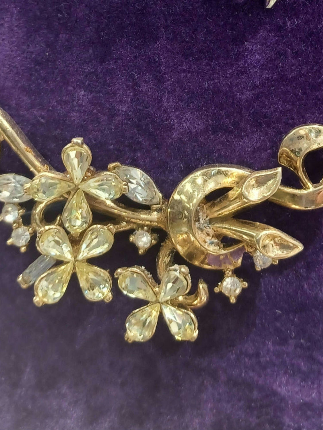 C14.  Trifari Goldtone Necklace 