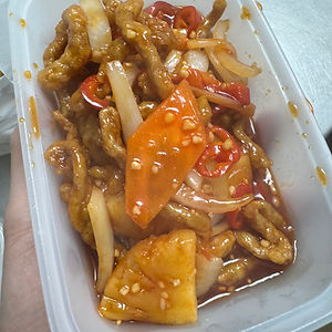 Deep Fried Shredded Beef with Chilli Sauce 干牛c