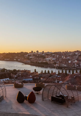 Terrace with view to the Douro river and Porto city