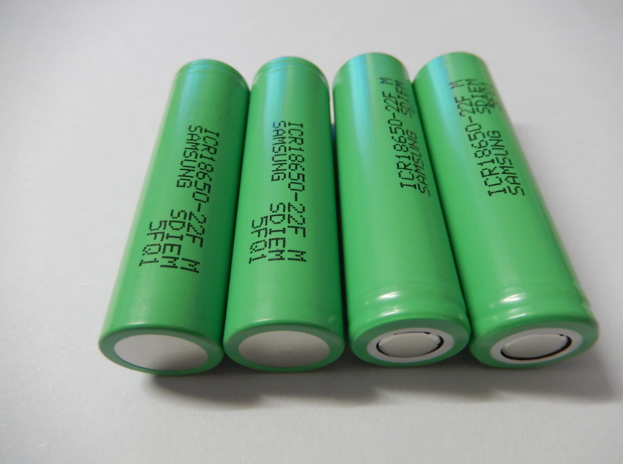 18650 2200мАч SAMSUNG ICR18650-22F 3,7В незащищенн