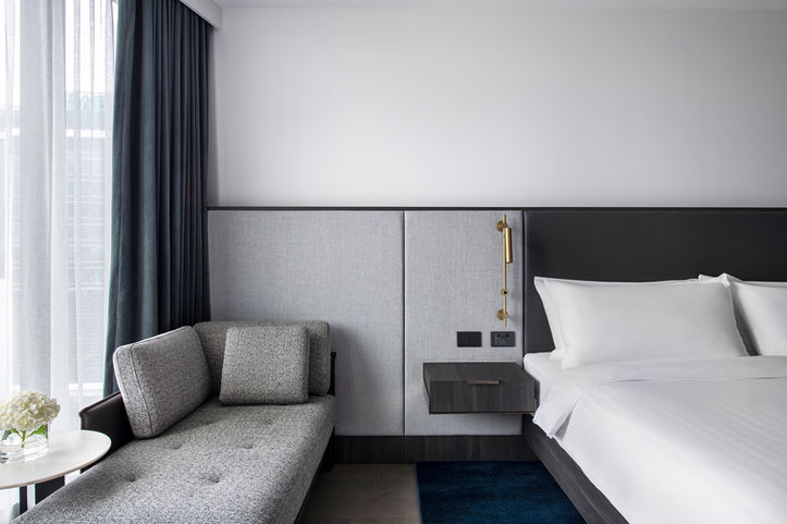 Melbourne Marriott Hotel Melbourne 

A new build 5-star hotel designed by DKO Architecture
opening late 2021

SERVICES
Interior Design 
Technical services 
Custom Joinery
Procurement 
OS&E for all areas FOH BOH

Engaged under a Design and construct fixed lump sum contract, Carmody worked closely with the architects to bring their concepts to reality. The Guest rooms feature very technical joinery with  integrated lighting. The 189 room hotel featured a complex inventory of 42 room types.

Delivered in excellence during a challenging covid environment.

Images courtesy Marriott International

