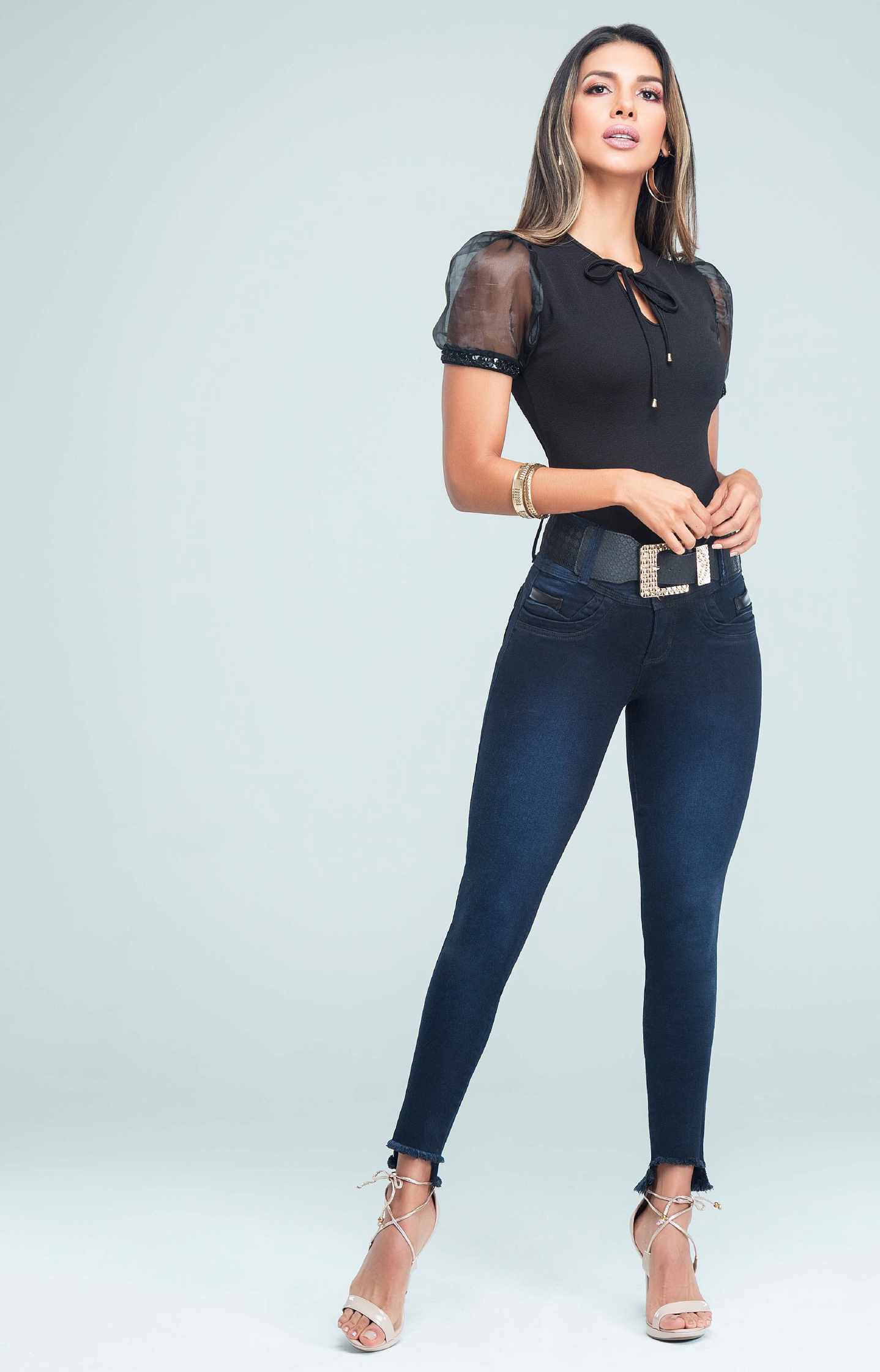 Jeans CR_Page_06_Image_0003