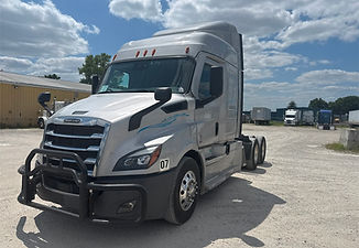 2022 Freightliner Cascadia 116 MR Sleeper - Stock MV7435