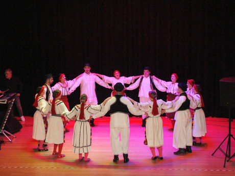 Auftritt des KUD Dika bei der Martinsfeier in München