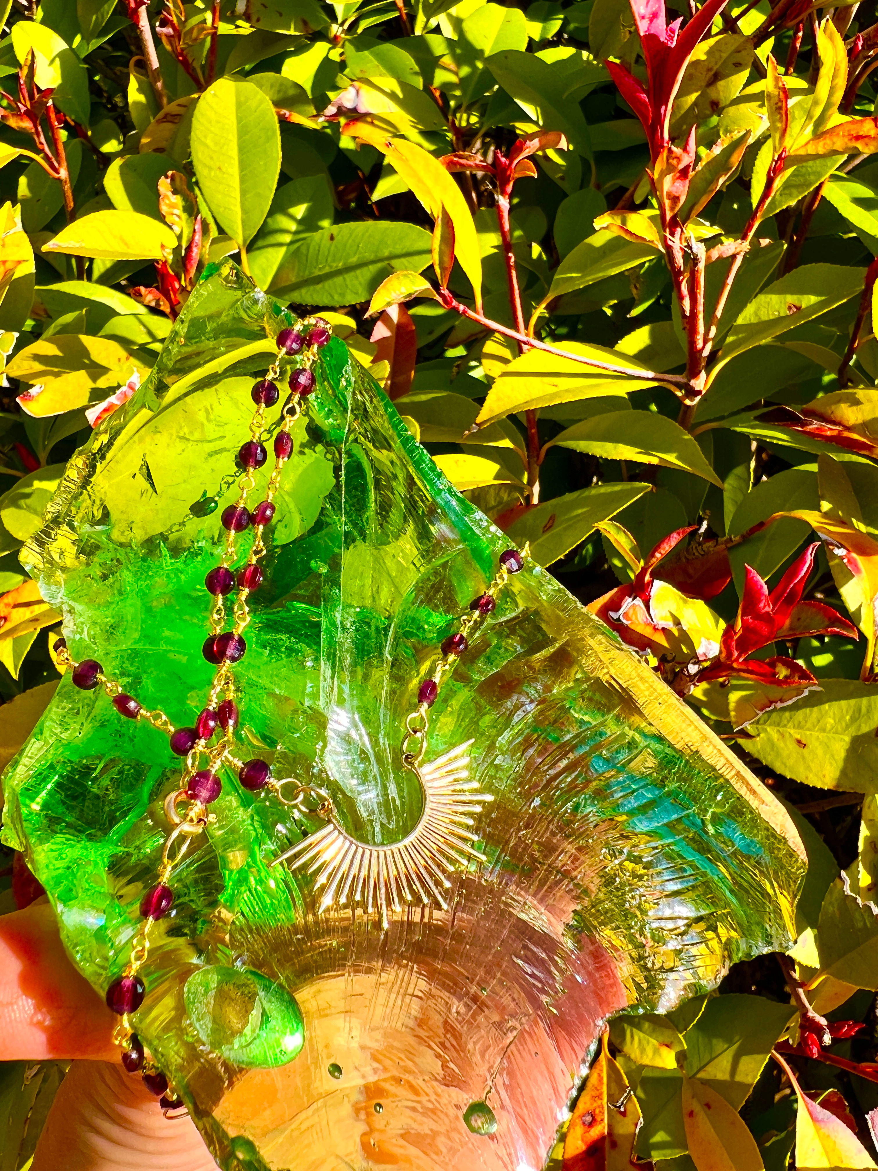 Majstrovský Náhrdeník - Slnečná Alchýmia Sily Žiary Svetla Iluminujúce Slnko 